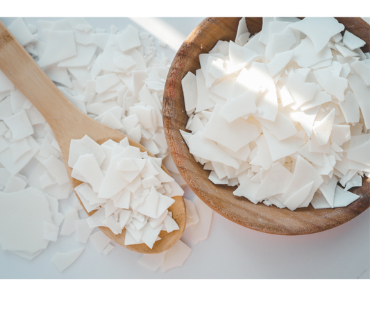 Flakes of coconut wax.